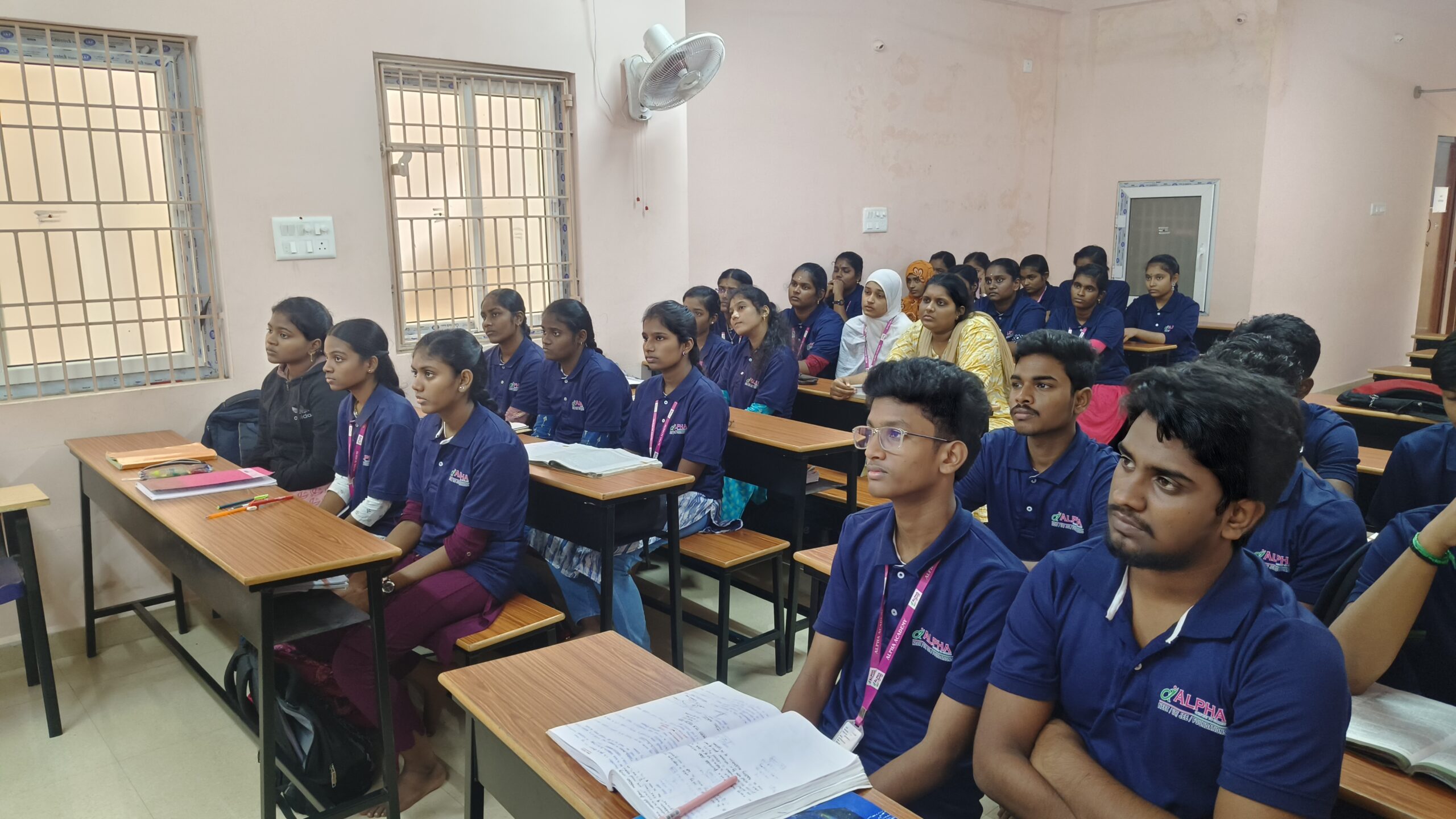 filter: 0; fileterIntensity: 0.0; filterMask: 0; captureOrientation: 0;
algolist: 0;
multi-frame: 1;
brp_mask:0;
brp_del_th:null;
brp_del_sen:null;
delta:null;
module: photo;hw-remosaic: false;touch: (0.4934263, 0.20984395);sceneMode: 2621440;cct_value: 0;AI_Scene: (-1, -1);aec_lux: 0.0;aec_lux_index: 0;albedo: ;confidence: ;motionLevel: -1;weatherinfo: weather?null, icon:null, weatherInfo:100;temperature: 40;